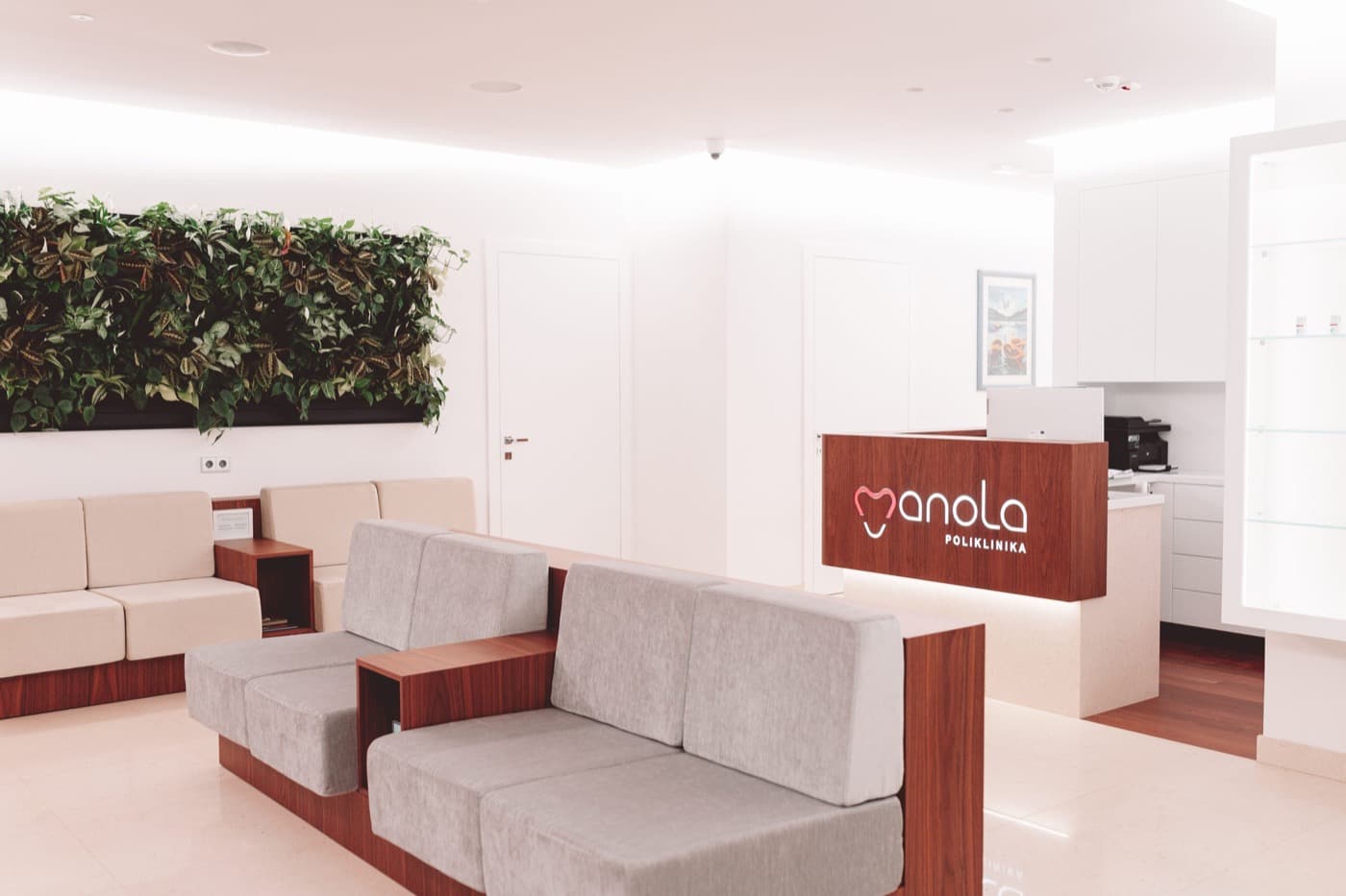 Manola Polyclinic